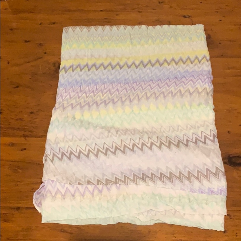 Blue-toned blanket scarf